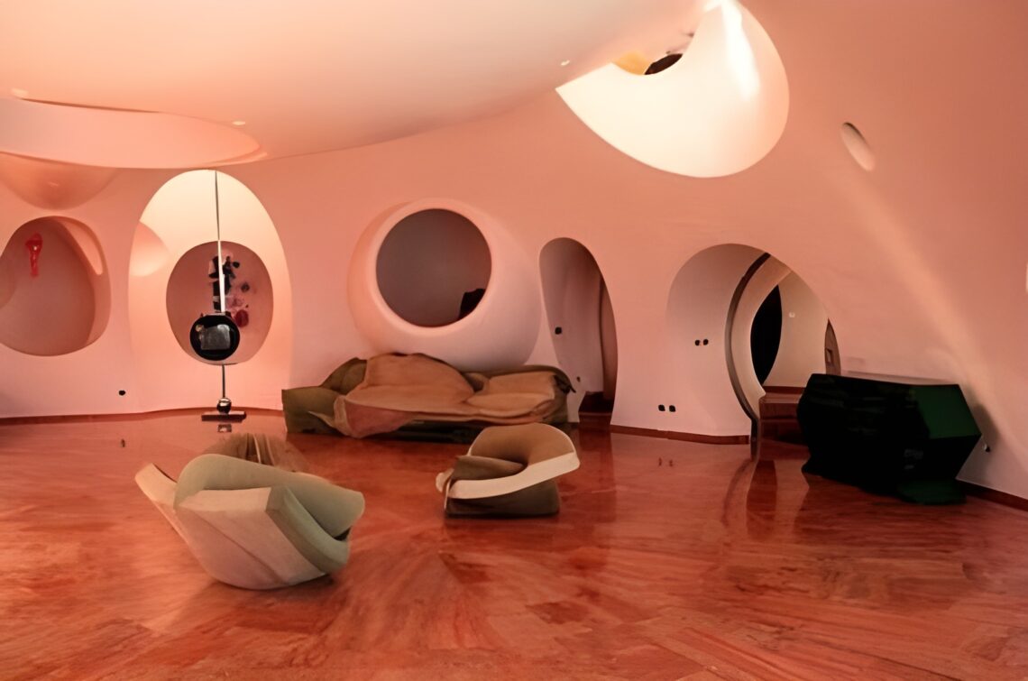 Palais Bulles / Antti Lovag | Classics On Architecture Lab 22 Palais bulles / antti lovag | classics on architecture lab