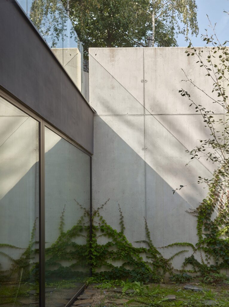 Villa sidonius / stempel & tesar