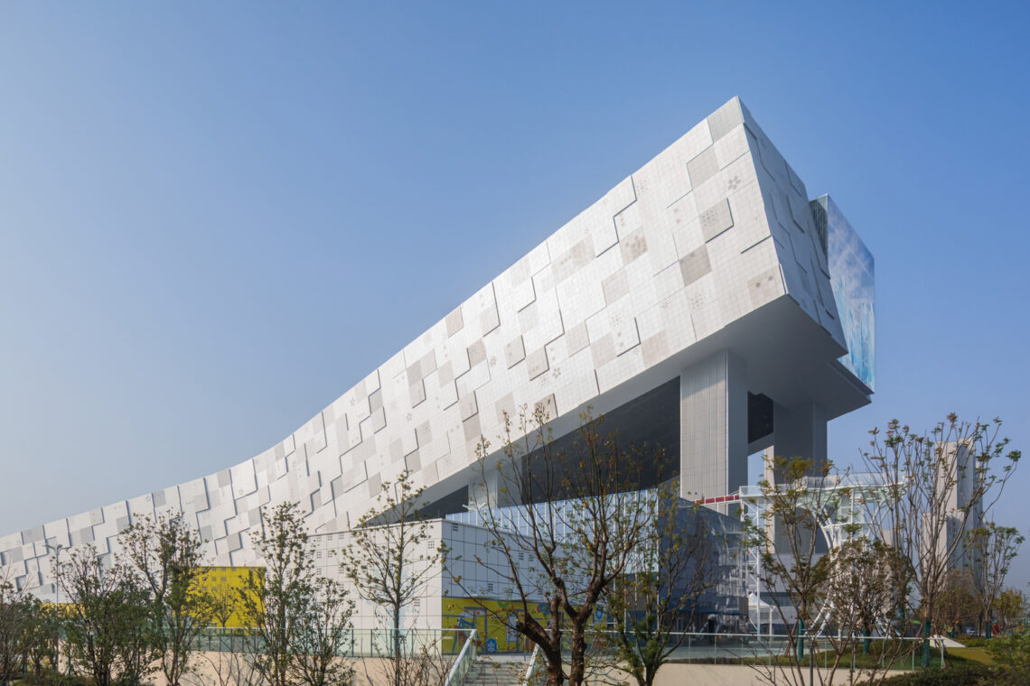 Wuhan ski resort / clou architects