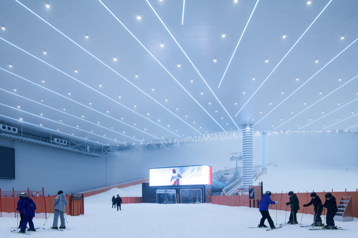 Wuhan ski resort / clou architects