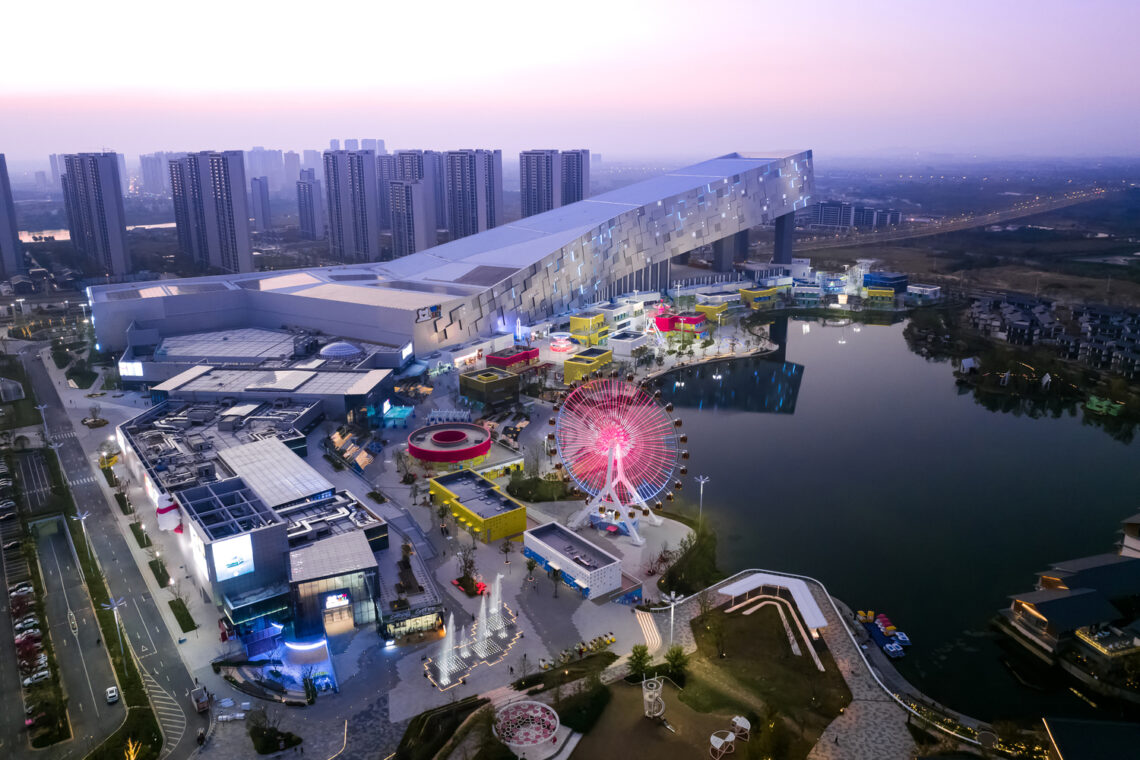 Wuhan ski resort / clou architects