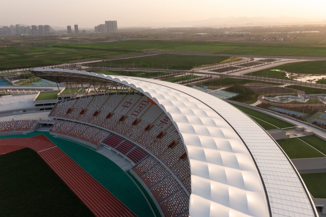Xiangyang national sports center / csadi