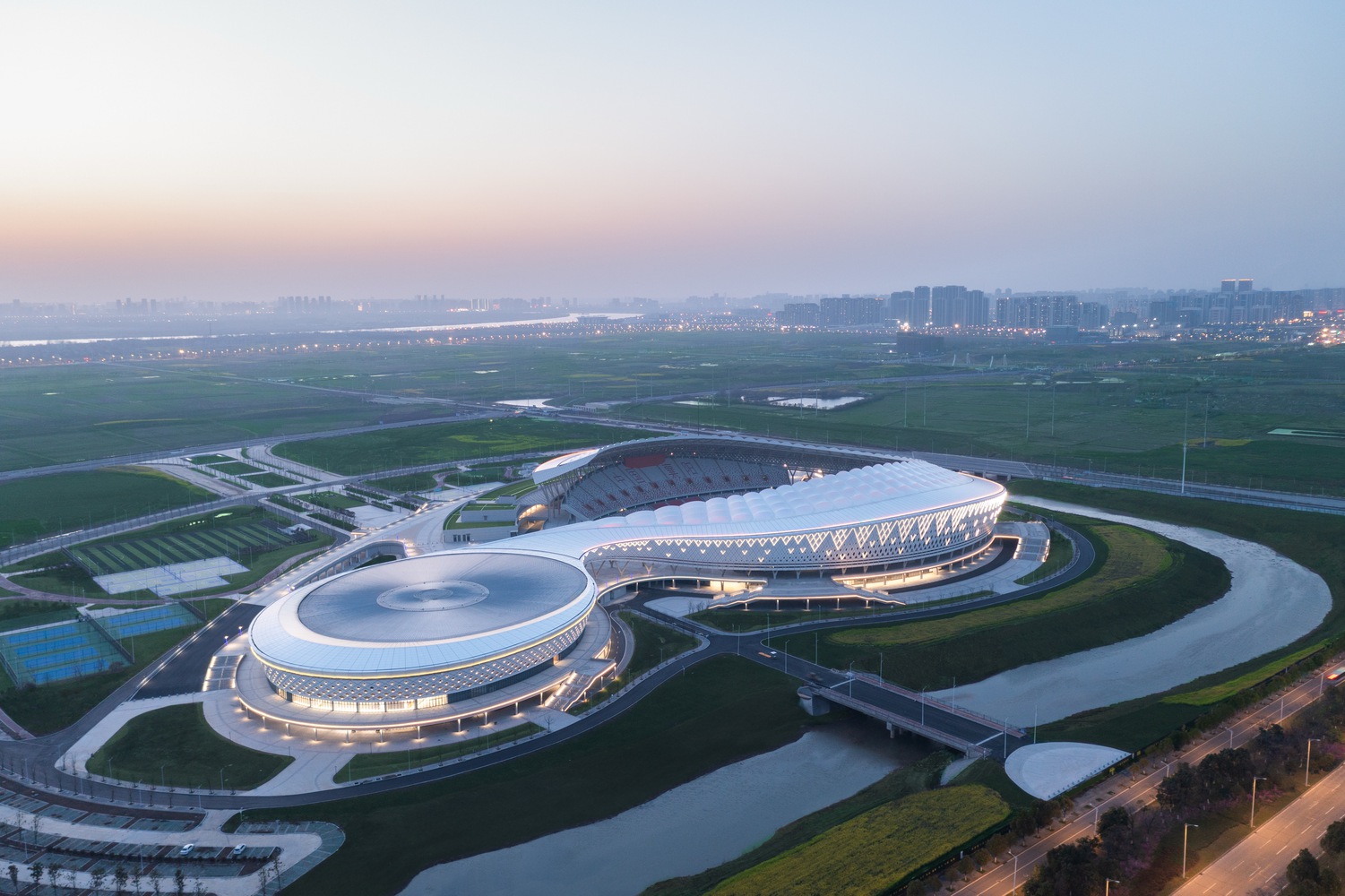Xiangyang national sports center / csadi