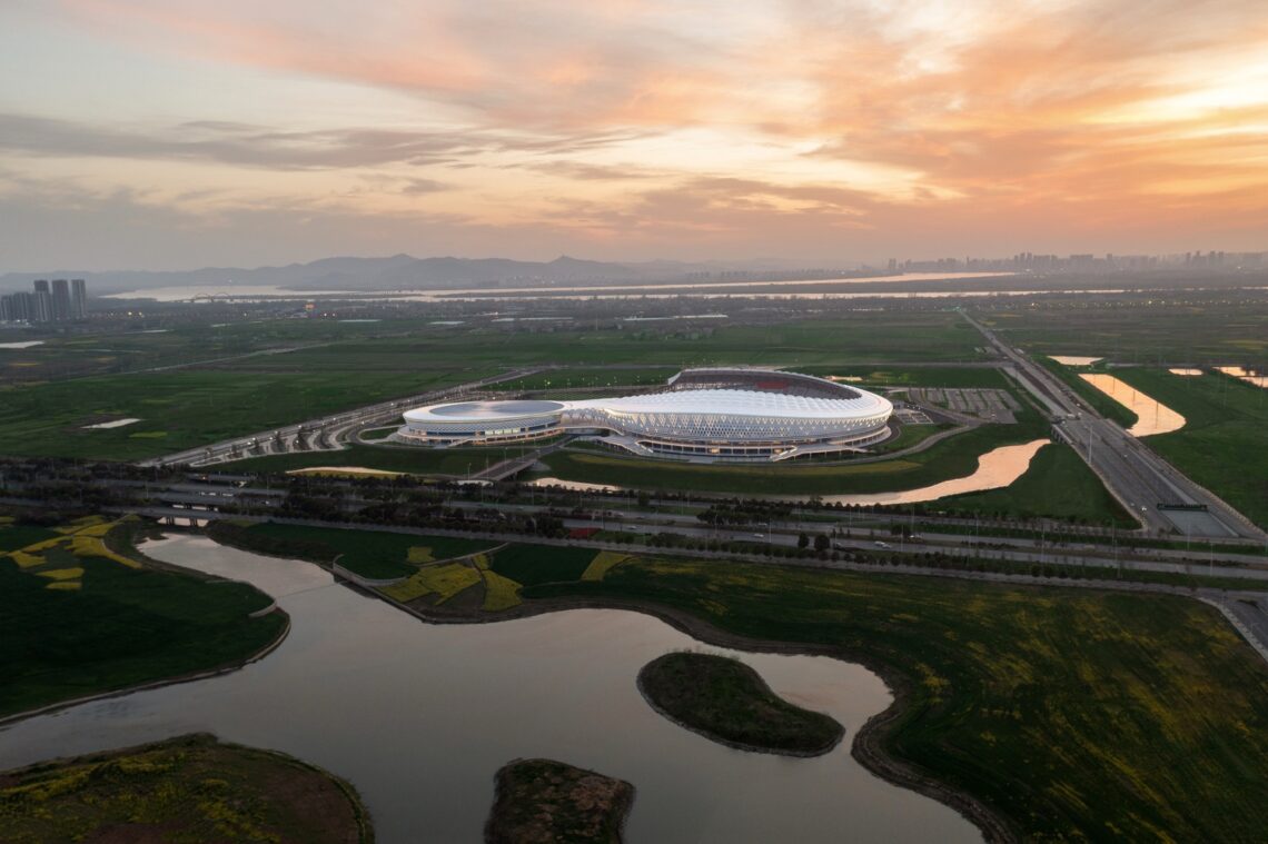 Xiangyang national sports center / csadi