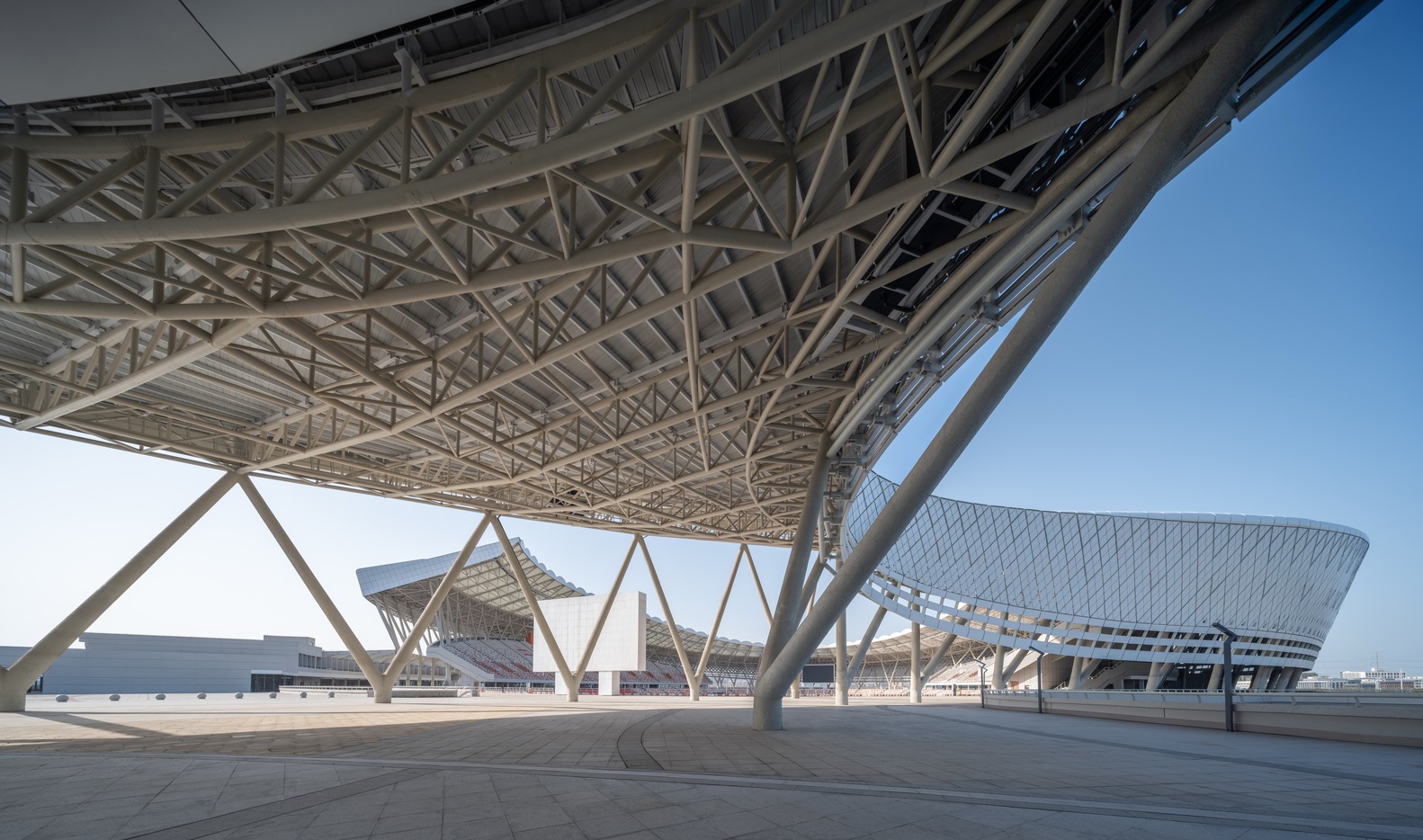 Xiangyang national sports center / csadi
