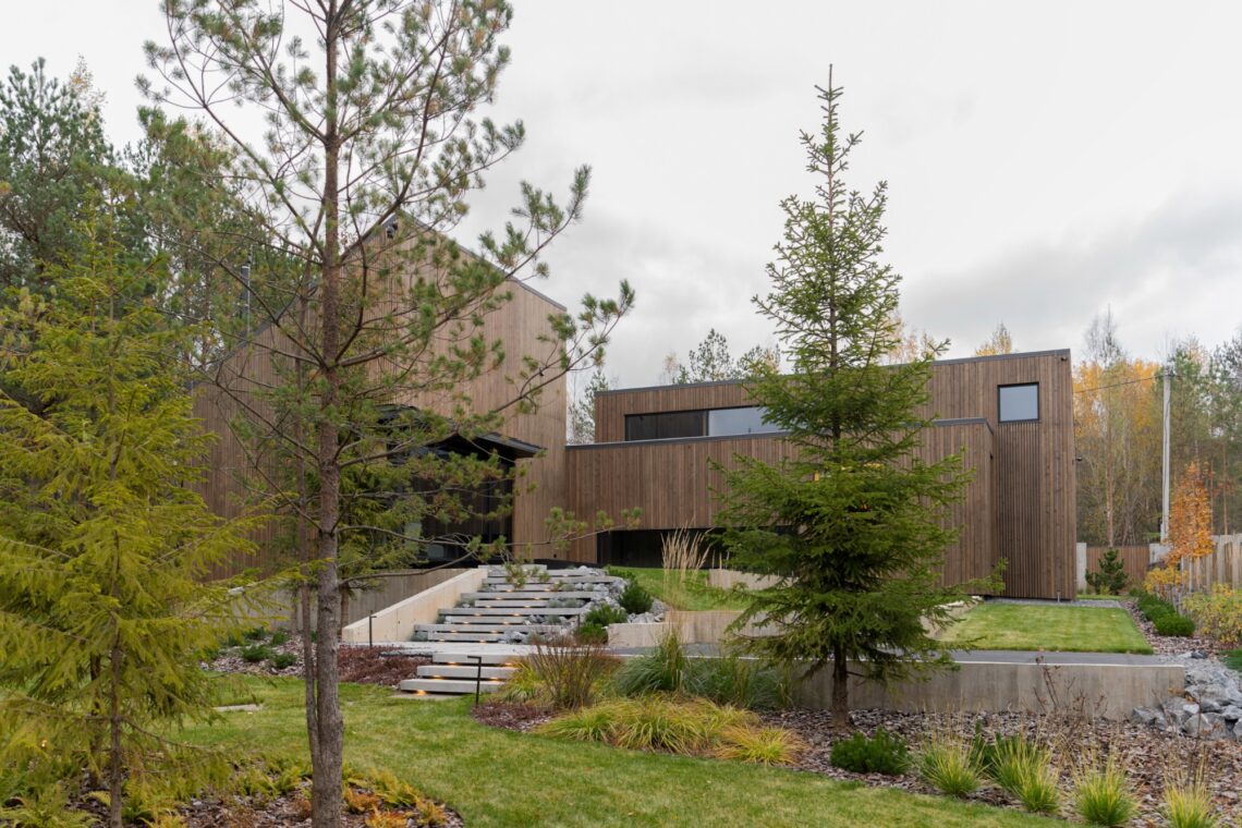 Interview With Andrus Bezdar And Alexey Korablyov Of Zrobim Architects 2 Splitting house / zrobim architects