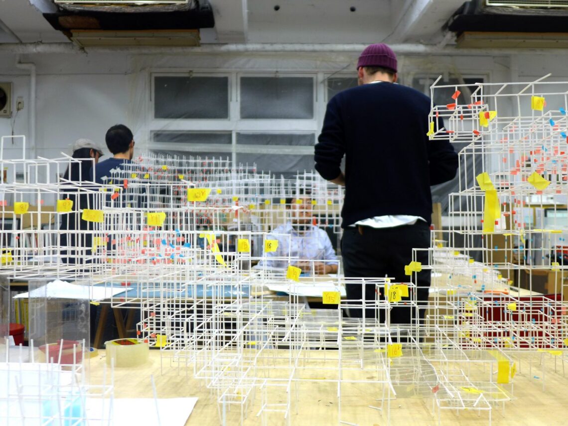 Sou Fujimoto: Biography, Works, Awards 47 7 20130211 sgp pic office 1335x1001 1