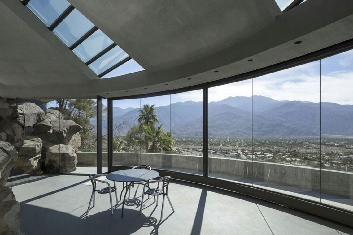 Dezeen 2 2