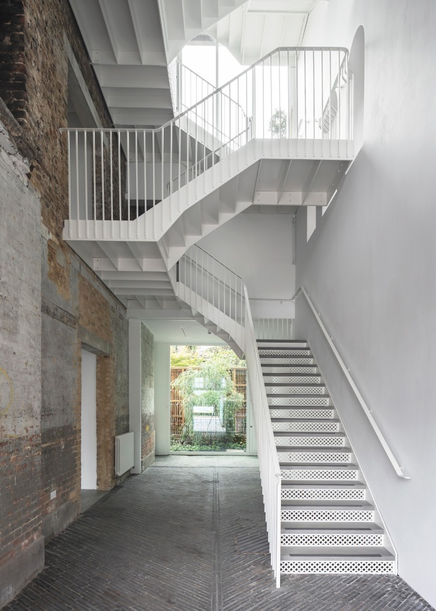 Tom Emerson: Biography, Works, Awards 89 320 slg fire station 6a johan dehlin 05
