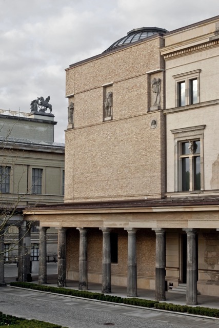 David Chipperfield: Biography, Works, Awards 51 346 dca neues museum ute zscharnt 02 3580431e48aedf97 medium