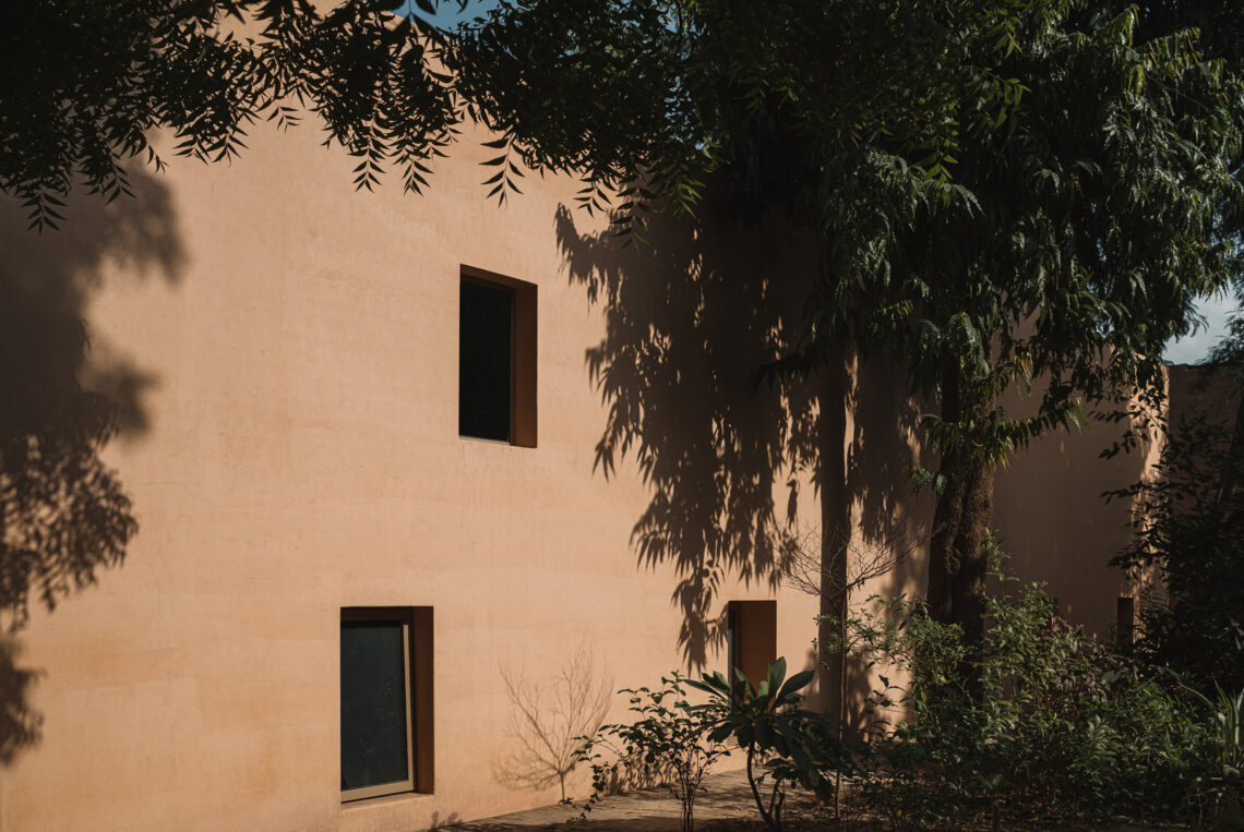 Mana Workplace/ Iksoi Studio 18 Mana / iksoi studio