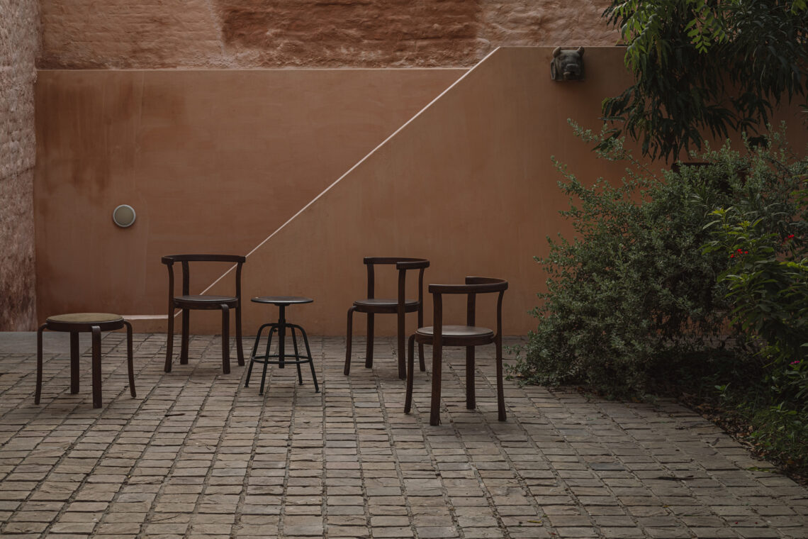 Mana Workplace/ Iksoi Studio 25 Mana / iksoi studio