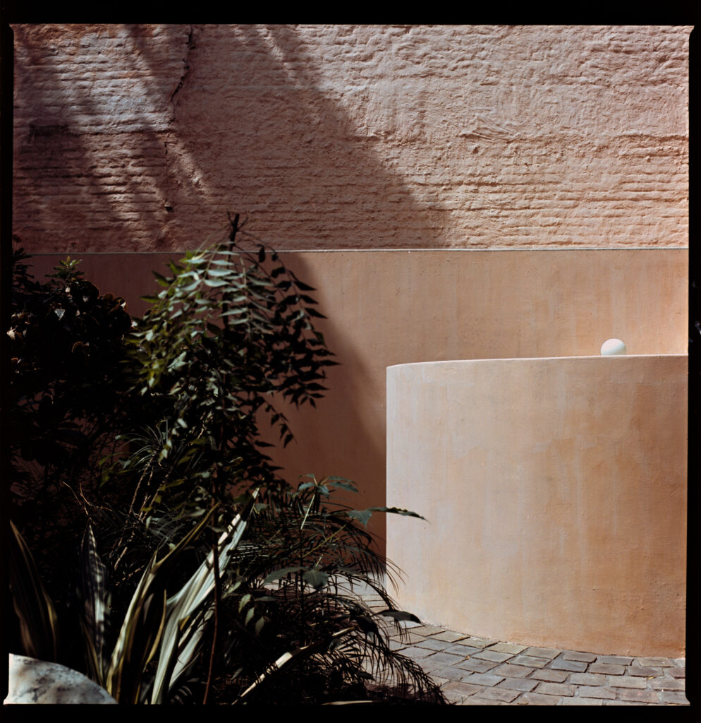 Mana Workplace/ Iksoi Studio 34 Mana / iksoi studio
