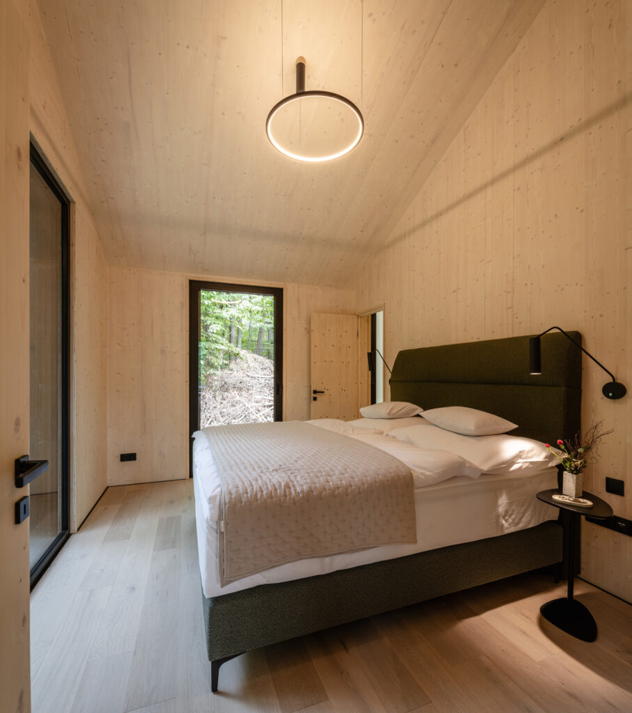 Monolith Lodge / Pyxis Nautica Architecture Office + Hello Wood Zrt. 9 Monolith lodge / pyxis nautica architecture office + hello wood zrt.