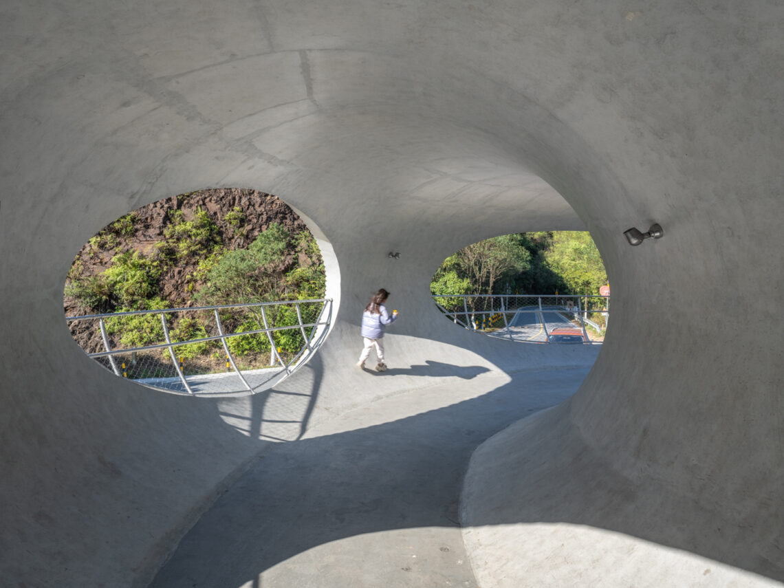 Resting loop with views / hcch studio