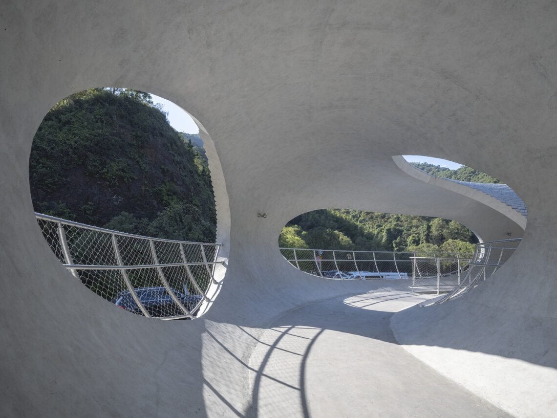 Resting loop with views / hcch studio