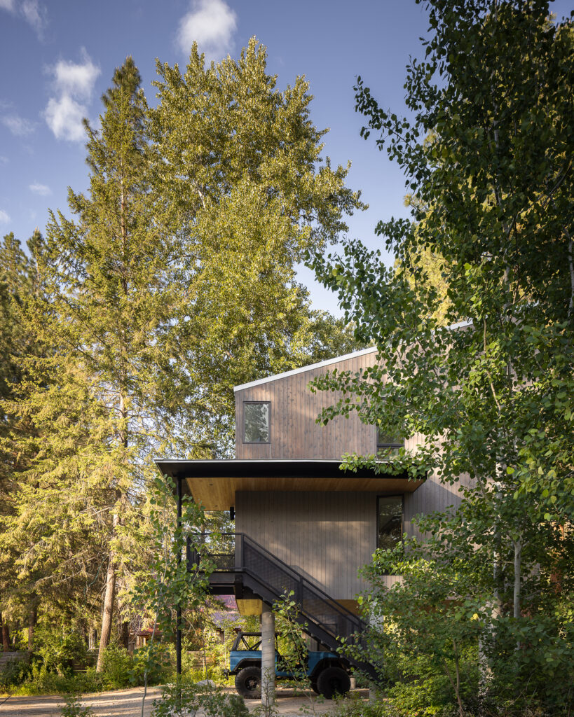 Wenatchee river cabin / wittman estes