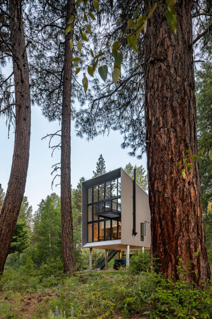 Wenatchee river cabin / wittman estes