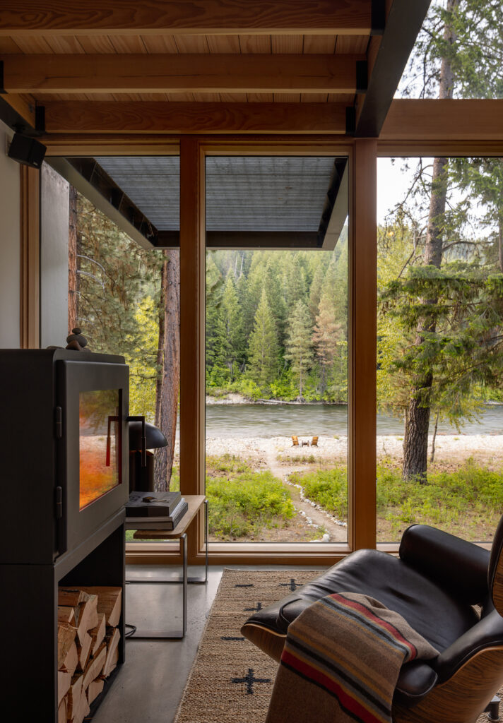 Wenatchee river cabin / wittman estes