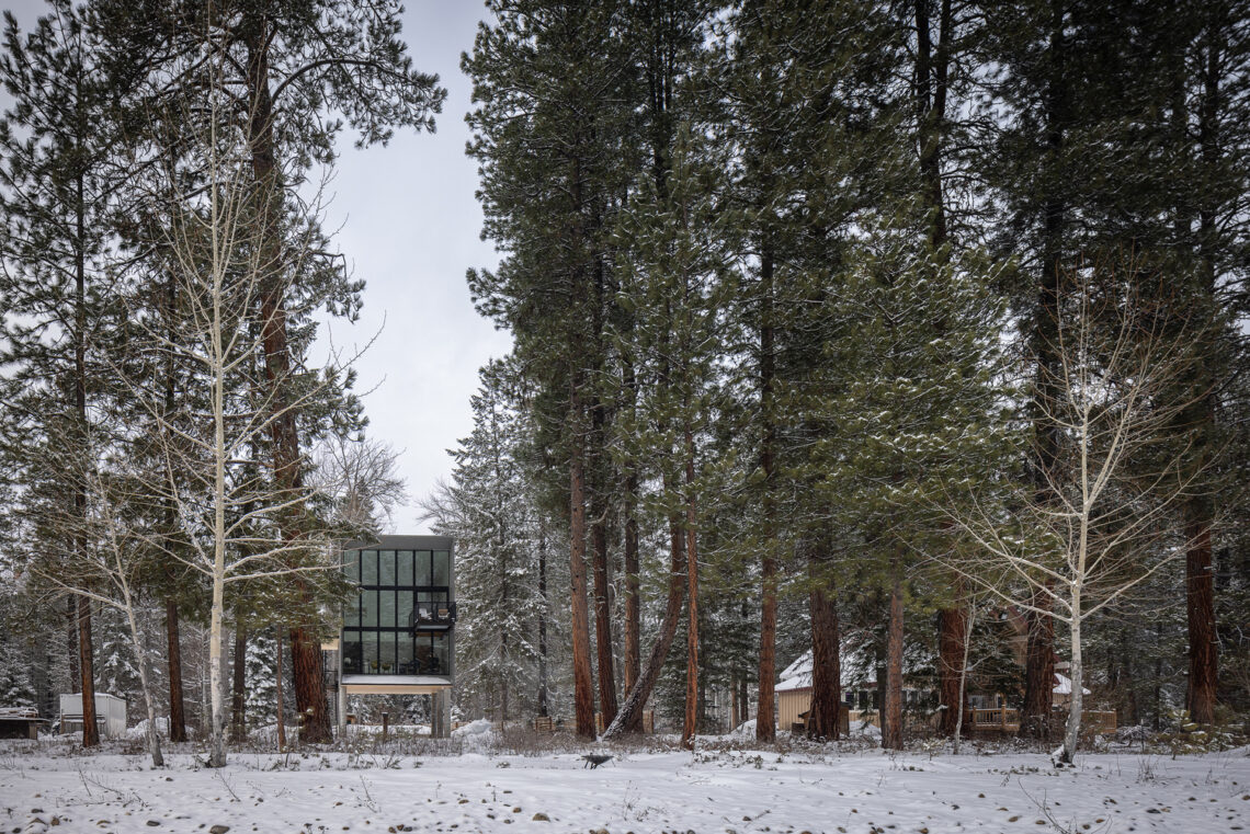 Wenatchee river cabin / wittman estes