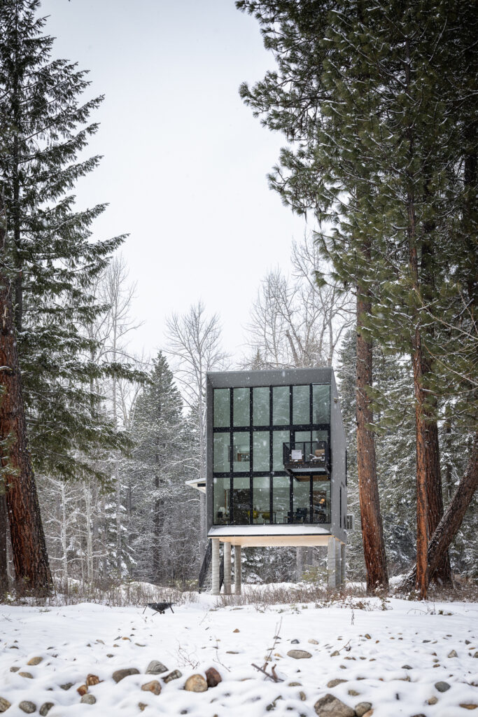 Wenatchee river cabin / wittman estes