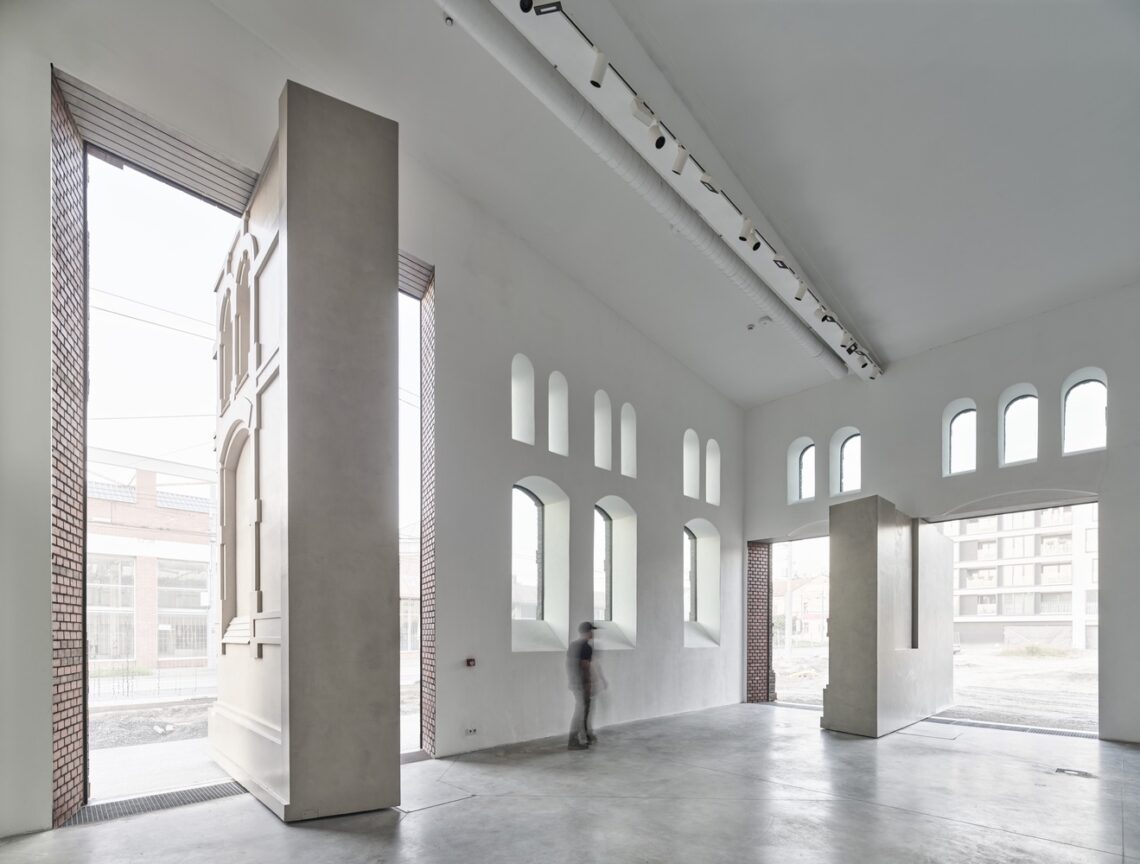 Plato Contemporary Art Gallery / Kwk Promes 7 Plato contemporary art gallery / kwk promes