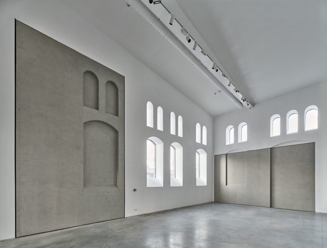 Plato Contemporary Art Gallery / Kwk Promes 9 Plato contemporary art gallery / kwk promes