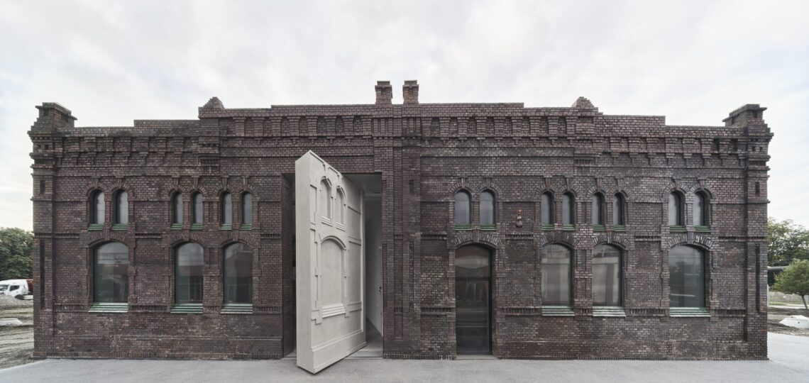 Plato Contemporary Art Gallery / Kwk Promes 2 Plato contemporary art gallery / kwk promes