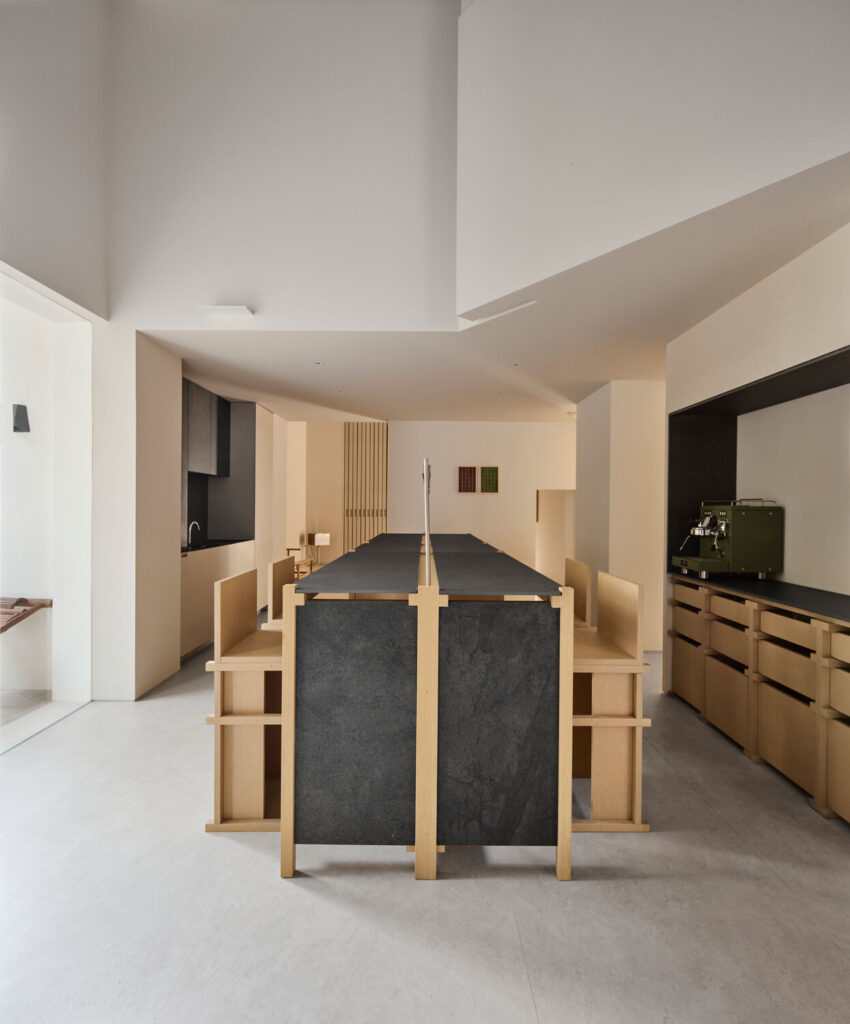 Progress Brand Showroom / Lingjie Ar.design 15 Progress brand showroom / lingjie ar. Design