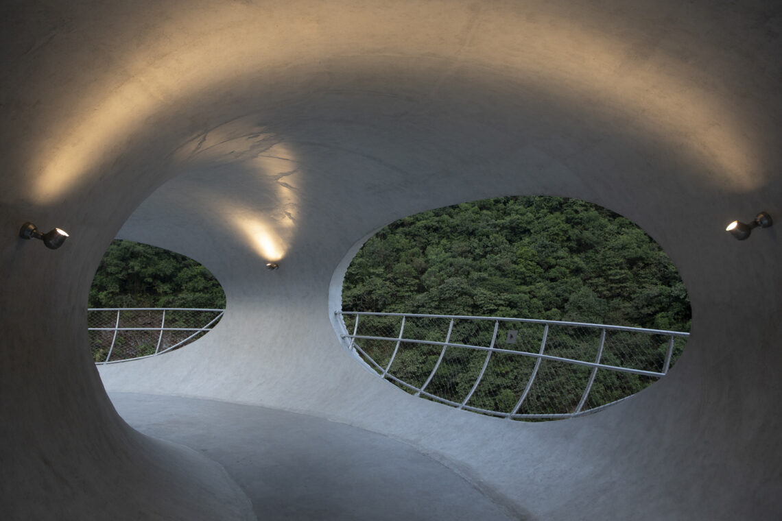 Resting loop with views / hcch studio