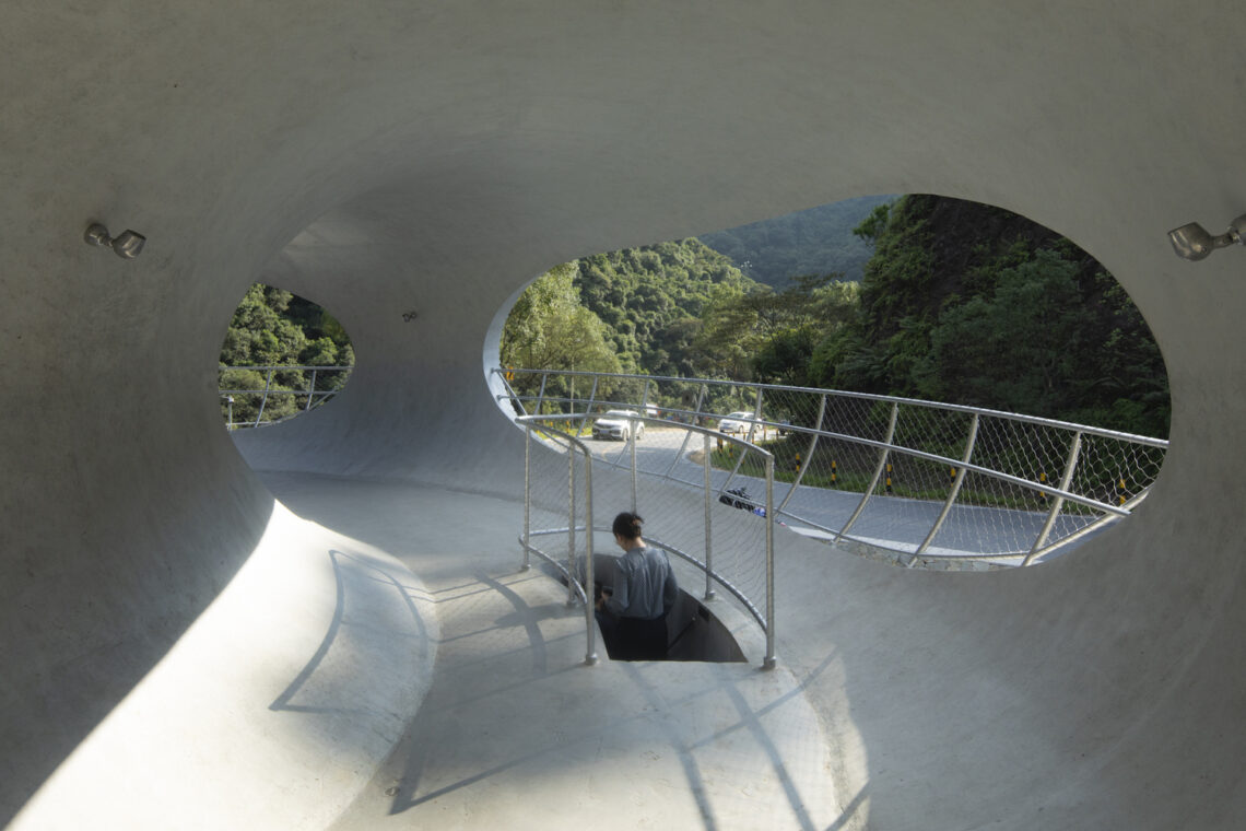 Resting loop with views / hcch studio