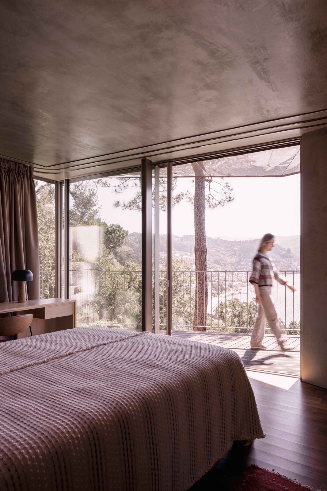 010 Douro wood house / mjarc arquitectos
