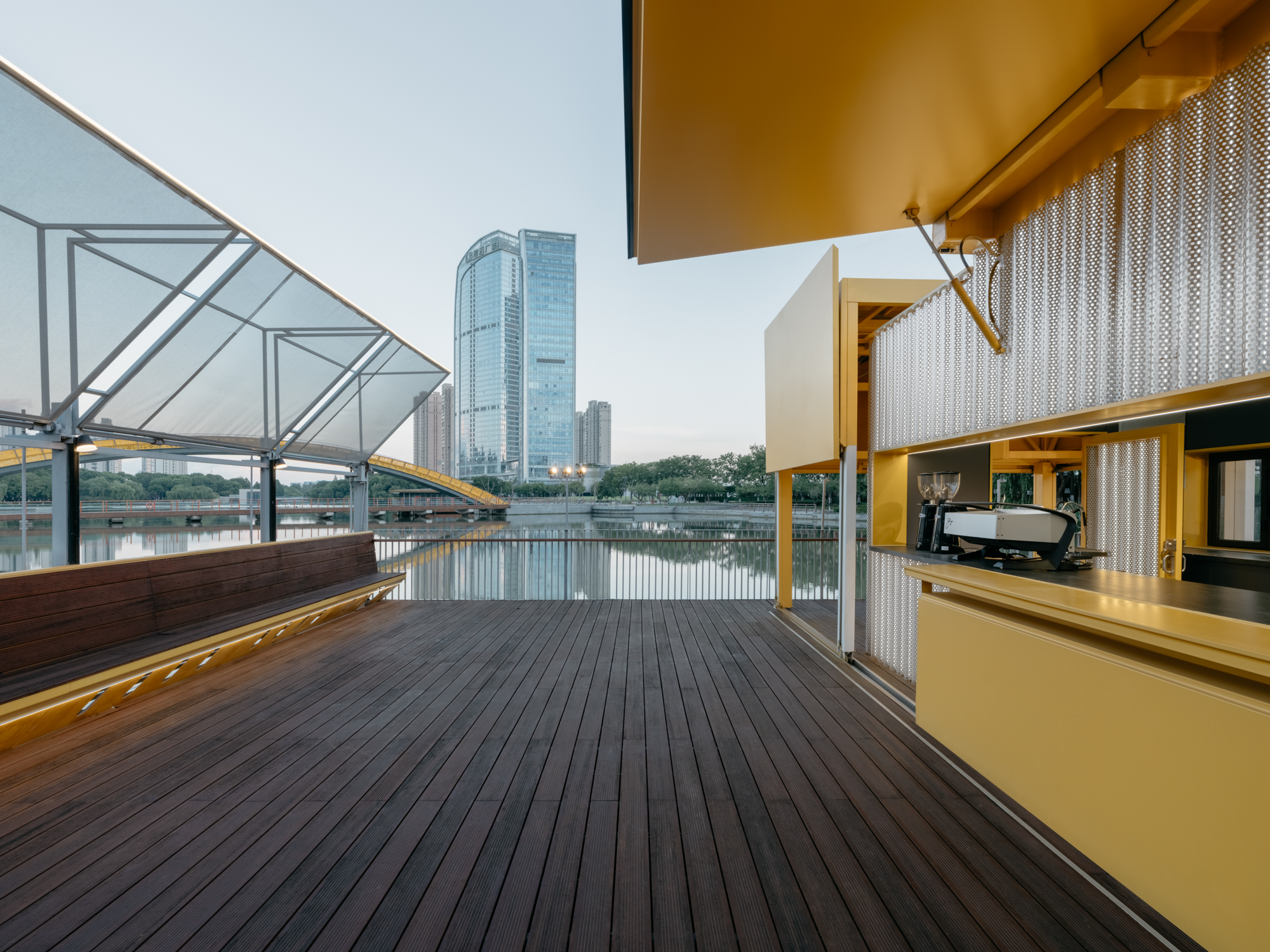 05©Wen Studio The bloom box / soba