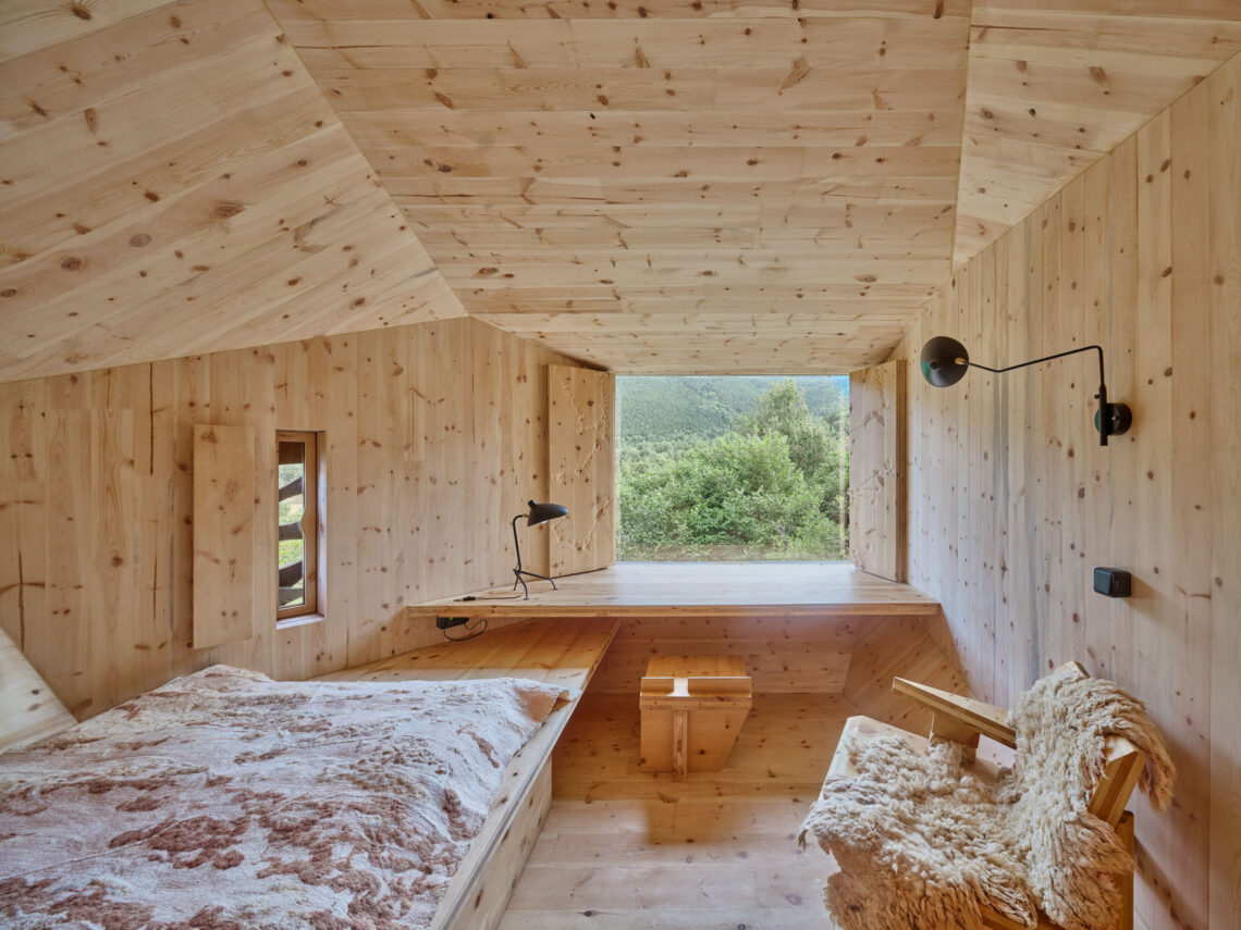 Forestone cabin / institute for advanced architecture of catalonia (iaac)