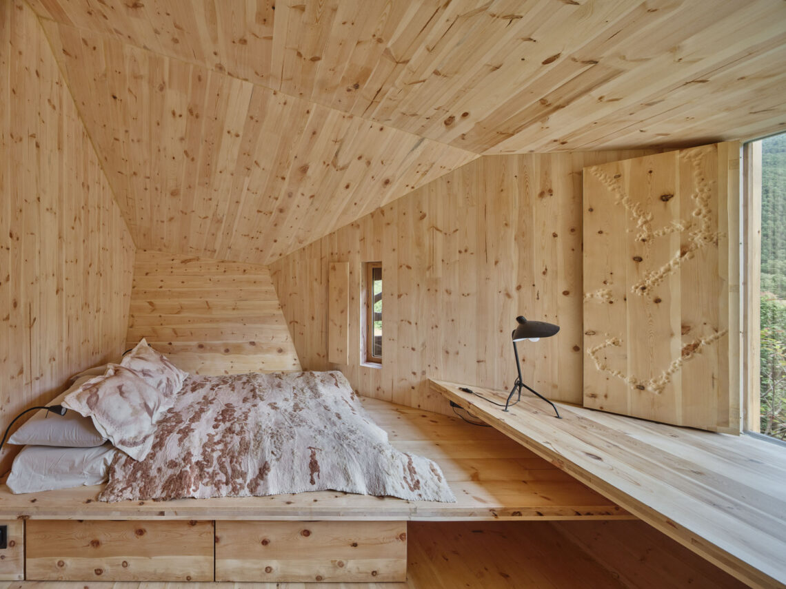 Forestone cabin / institute for advanced architecture of catalonia (iaac)