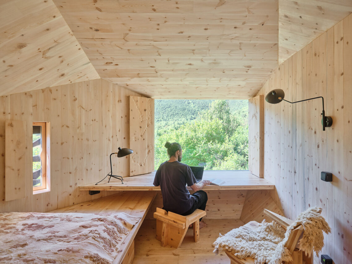 Forestone cabin / institute for advanced architecture of catalonia (iaac)