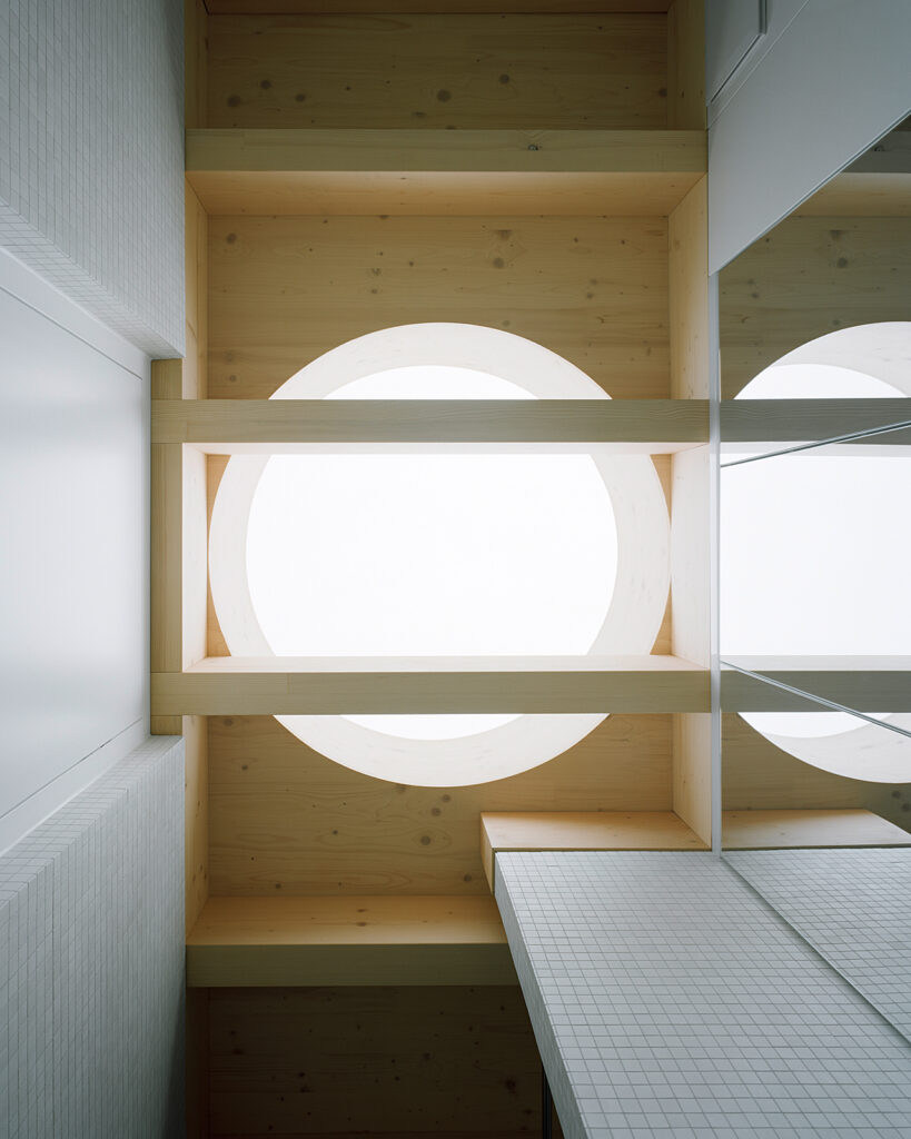 Forel apartment bathroom
