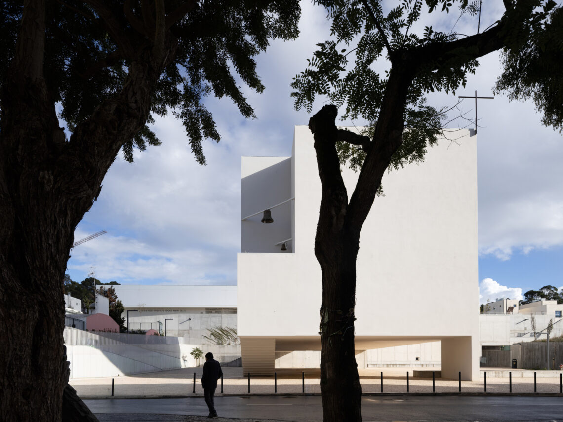 São José Da Boavista Church And Parish Center / Matos Gameiro Arquitectos + Atelier Bugio 9 São josé da boavista church and parish center / matos gameiro arquitectos+atelier bugio