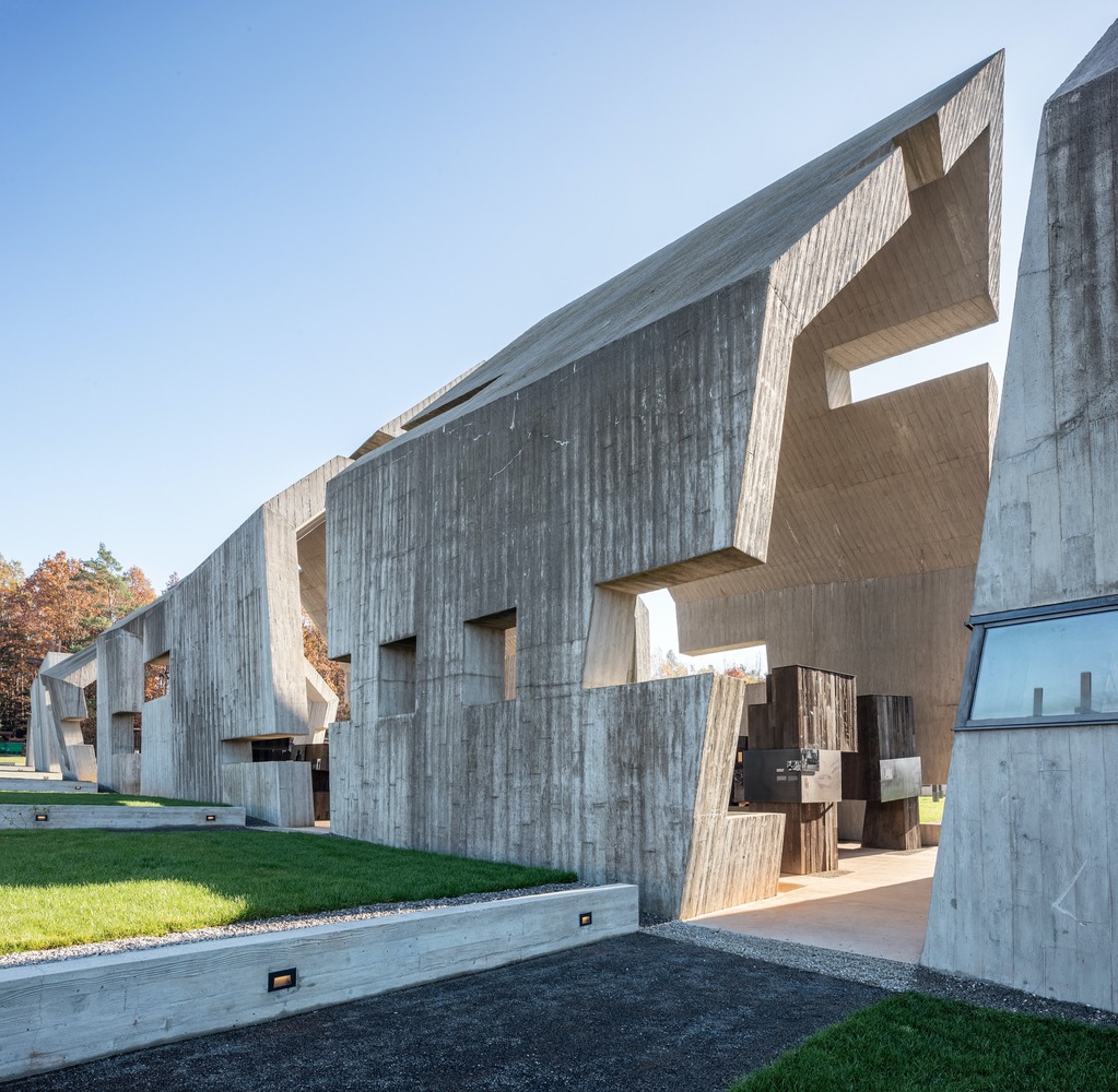 Mausoleum Of Martyrdom Of Polish Villages / Nizio Design International 21 Mausoleum of martyrdom of polish villages / nizio design international