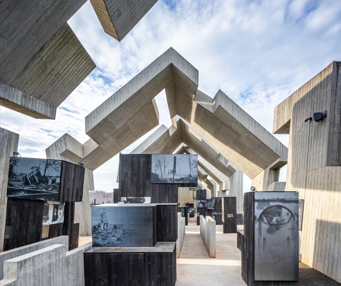 Mausoleum Of Martyrdom Of Polish Villages / Nizio Design International 4 Mausoleum of martyrdom of polish villages / nizio design international