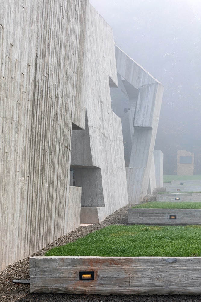 Mausoleum Of Martyrdom Of Polish Villages / Nizio Design International 26 Mausoleum of martyrdom of polish villages / nizio design international