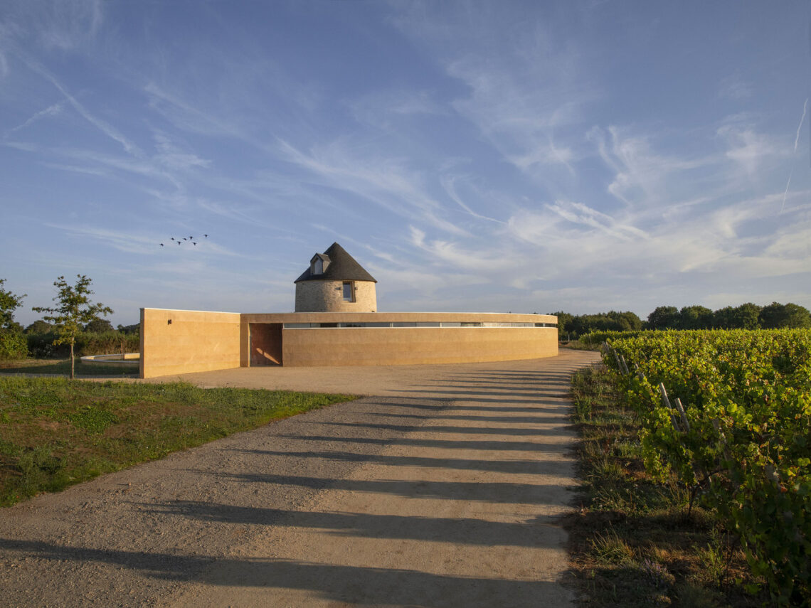 Mill Renovation And Winery Construction / Carmen Maurice Architecture 12 Mill renovation and winery construction / carmen maurice architecture