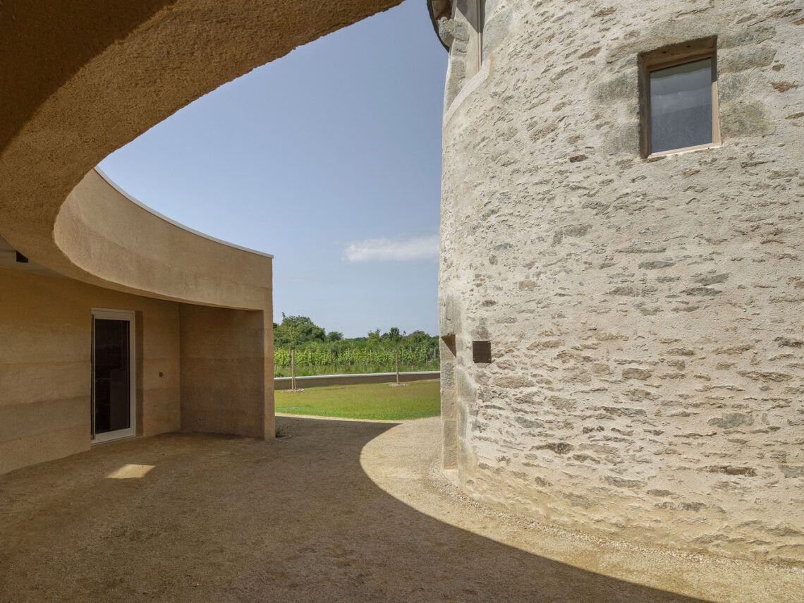 Mill Renovation And Winery Construction / Carmen Maurice Architecture 19 Mill renovation and winery construction / carmen maurice architecture