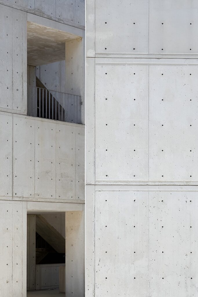 Salk Institute / Louis Kahn | Classics On Architecture Lab 30 Salk institute / louis kahn | classics on architecture lab