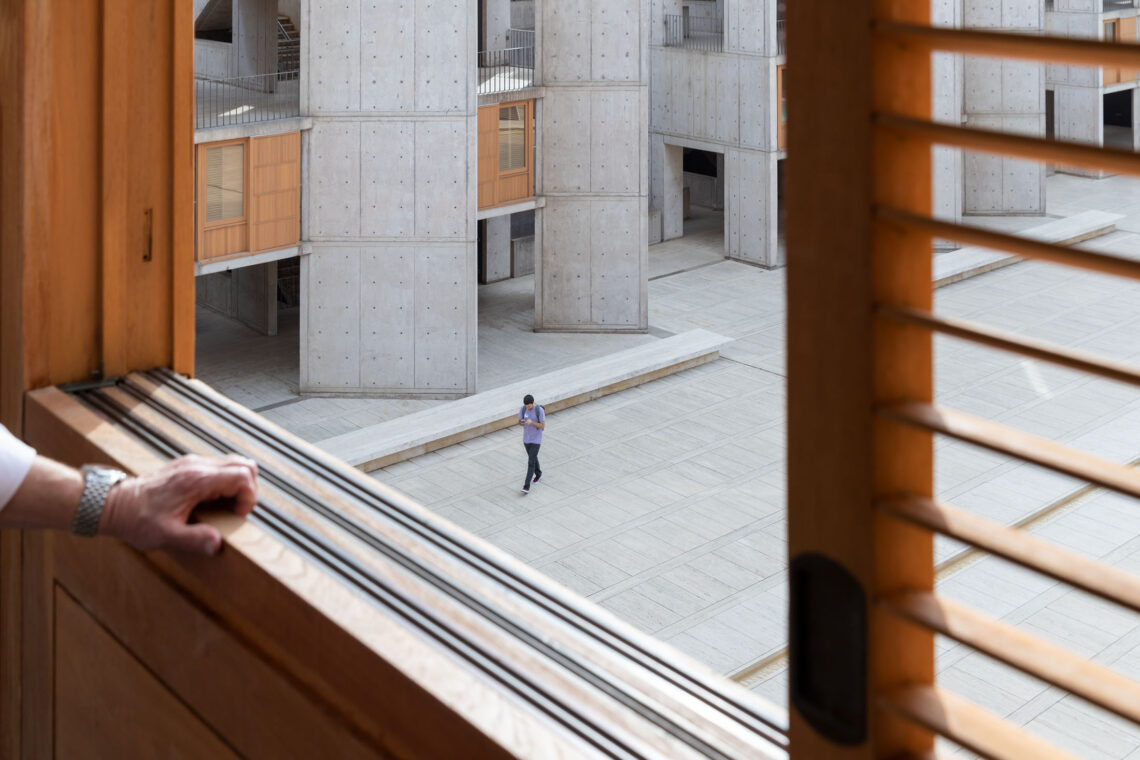 Salk Institute / Louis Kahn | Classics On Architecture Lab 15 Salk institute / louis kahn | classics on architecture lab