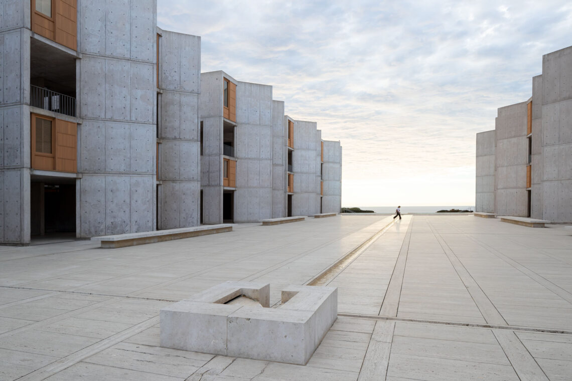 Salk Institute / Louis Kahn | Classics On Architecture Lab 70 Salk institute / louis kahn | classics on architecture lab