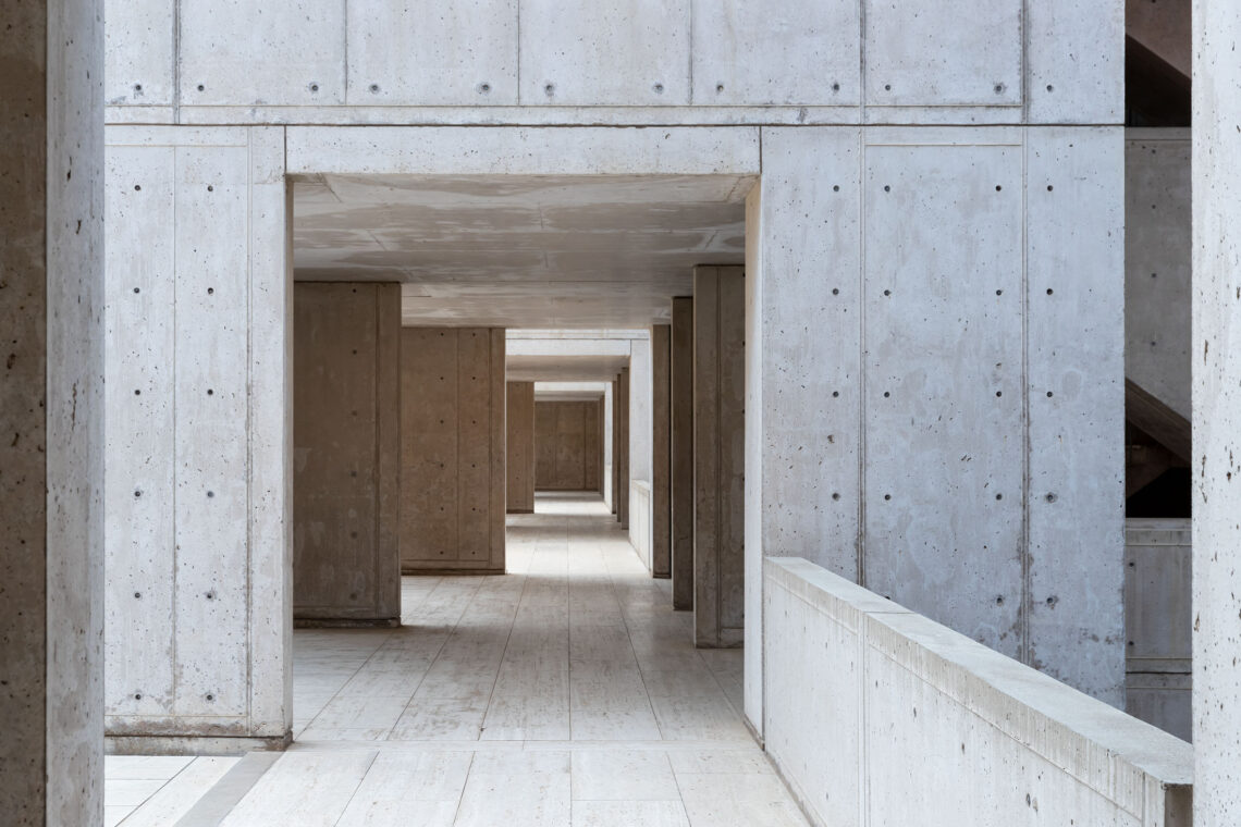Salk Institute / Louis Kahn | Classics On Architecture Lab 52 Salk institute / louis kahn | classics on architecture lab