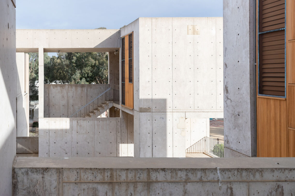 Salk Institute / Louis Kahn | Classics On Architecture Lab 63 Salk institute / louis kahn | classics on architecture lab