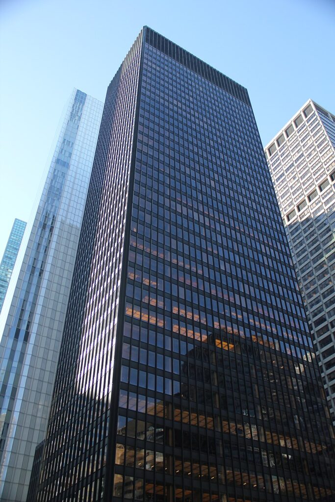 Seagram building / mies van der rohe | classics on architecture lab