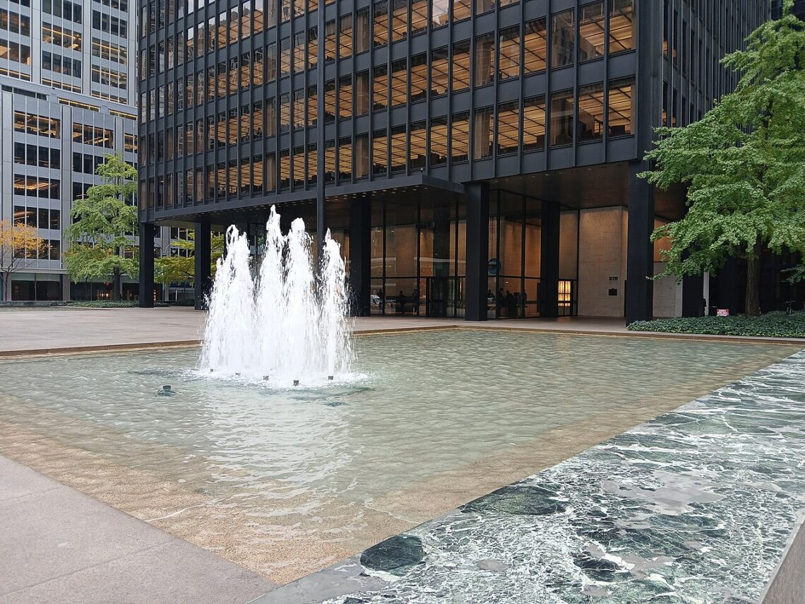 Seagram building / mies van der rohe | classics on architecture lab